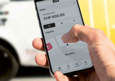 Abbildung eines Smartphones auf welchem das Go! Business Ap dargestellt wird.